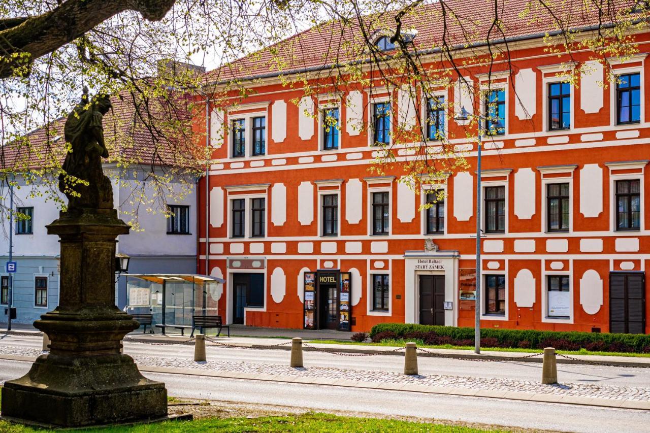 Hotel Baltaci Stary Zamek Napajedla Extérieur photo