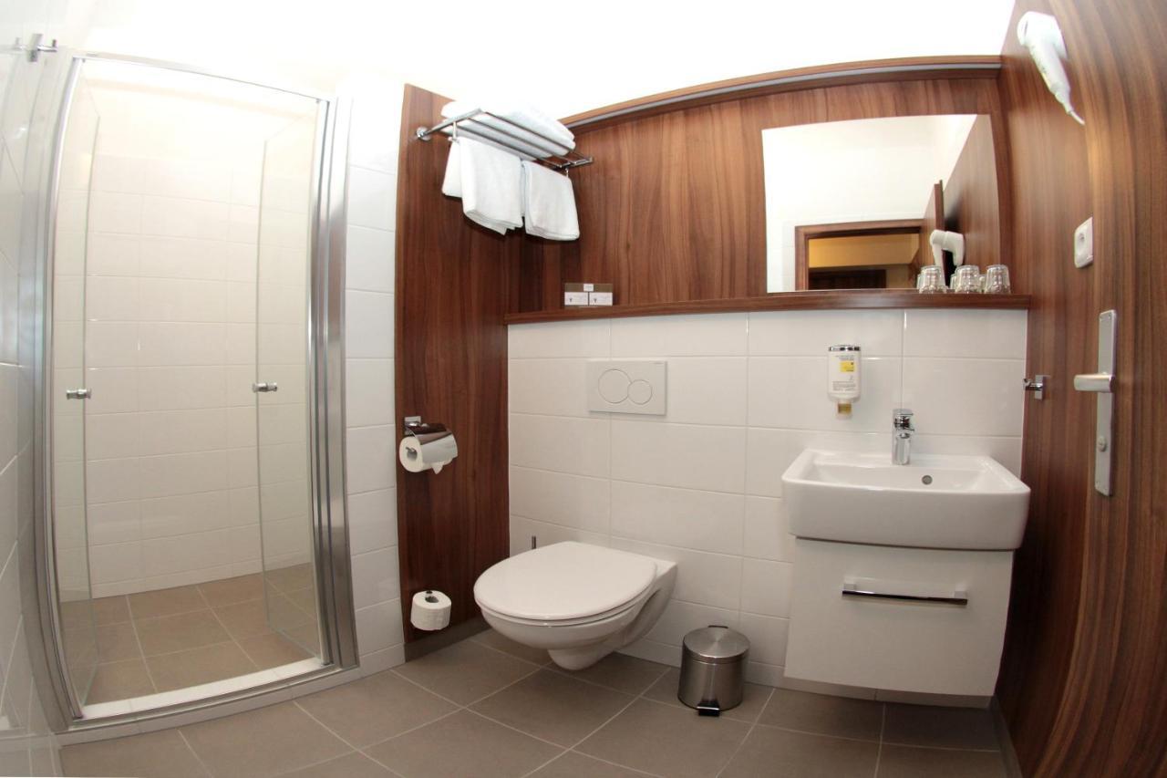 Hotel Baltaci Stary Zamek Napajedla Extérieur photo