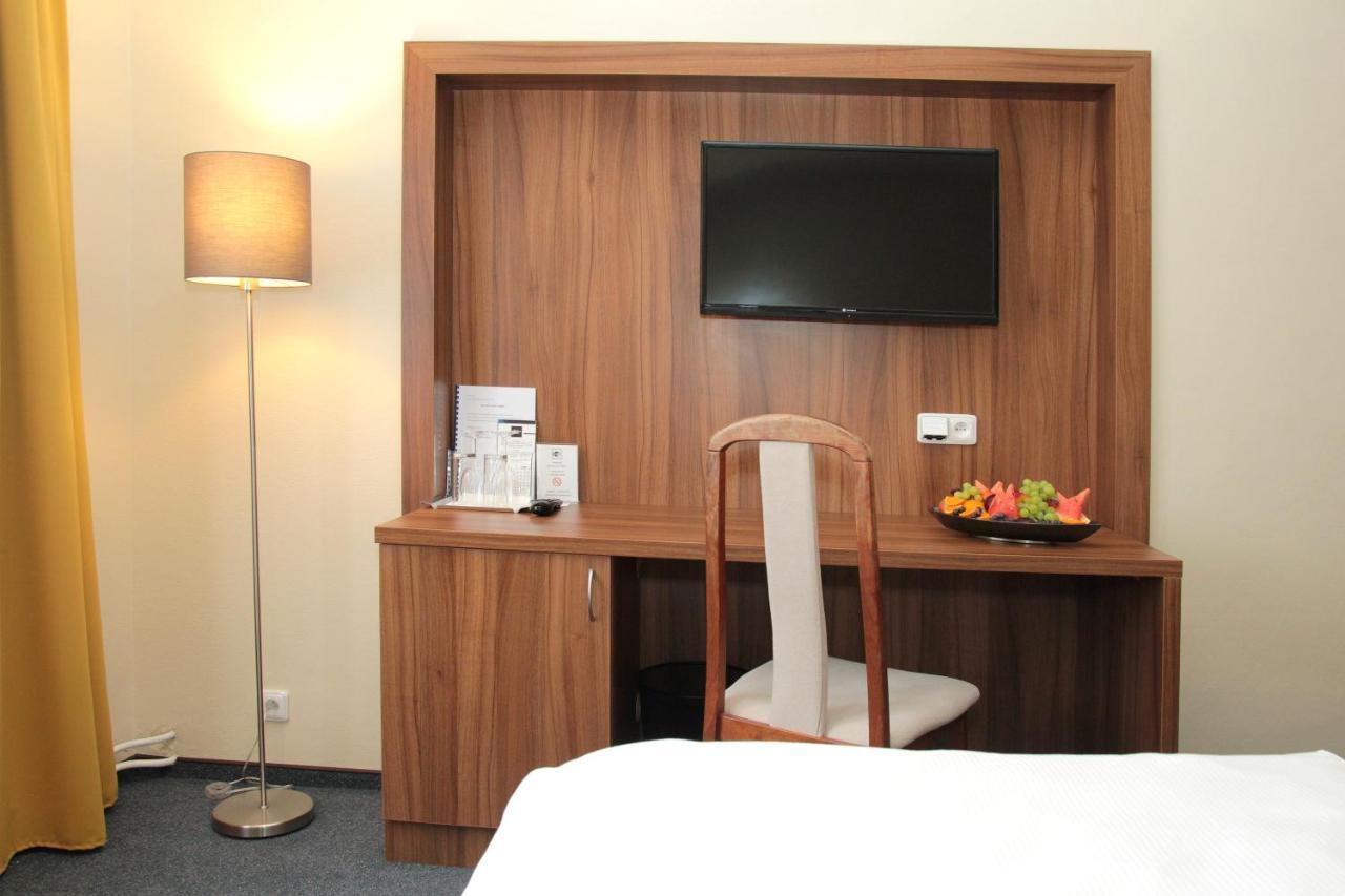 Hotel Baltaci Stary Zamek Napajedla Extérieur photo