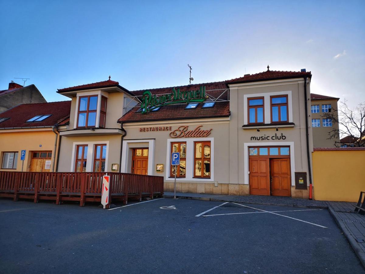 Hotel Baltaci Stary Zamek Napajedla Extérieur photo