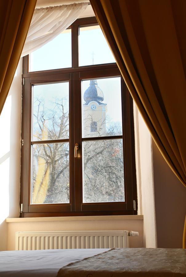 Hotel Baltaci Stary Zamek Napajedla Extérieur photo